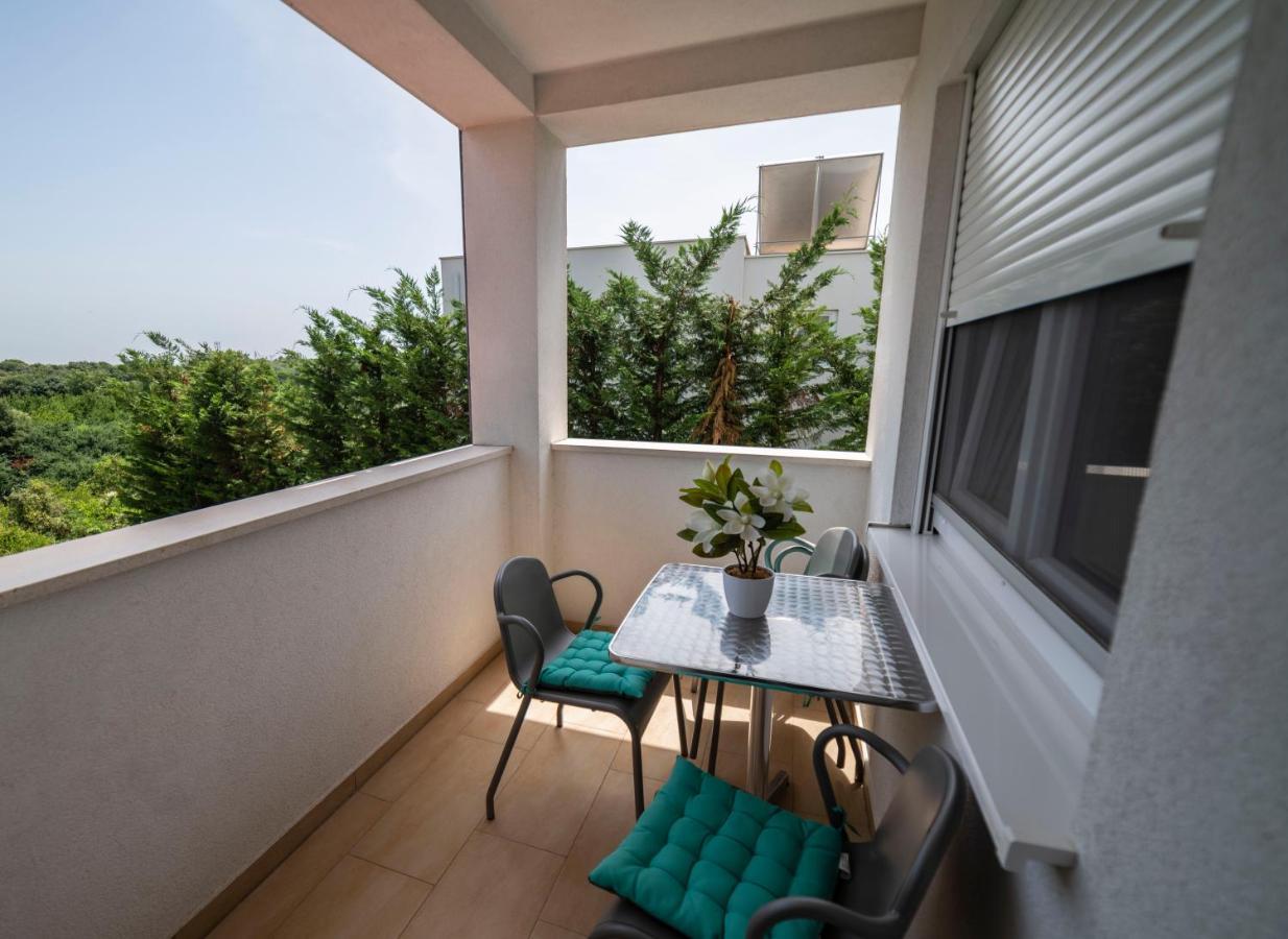 Apartments Adriana Pula Bagian luar foto